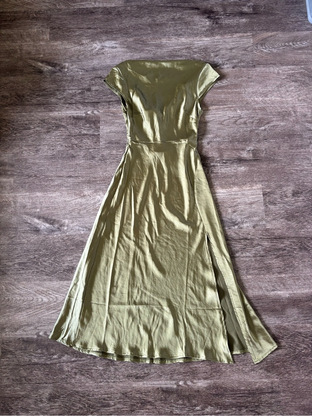 NWT Selfie Leslie Olive Green Women's Satin Midi Dress